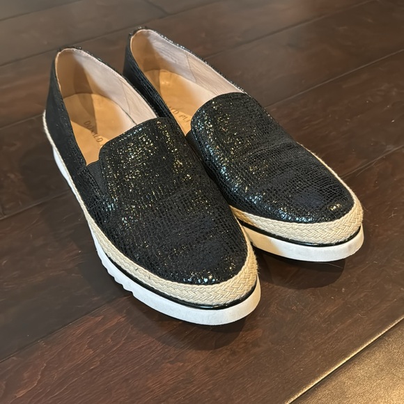 Donald Pliner black w/ rope detail slip-ons - Picture 4 of 5